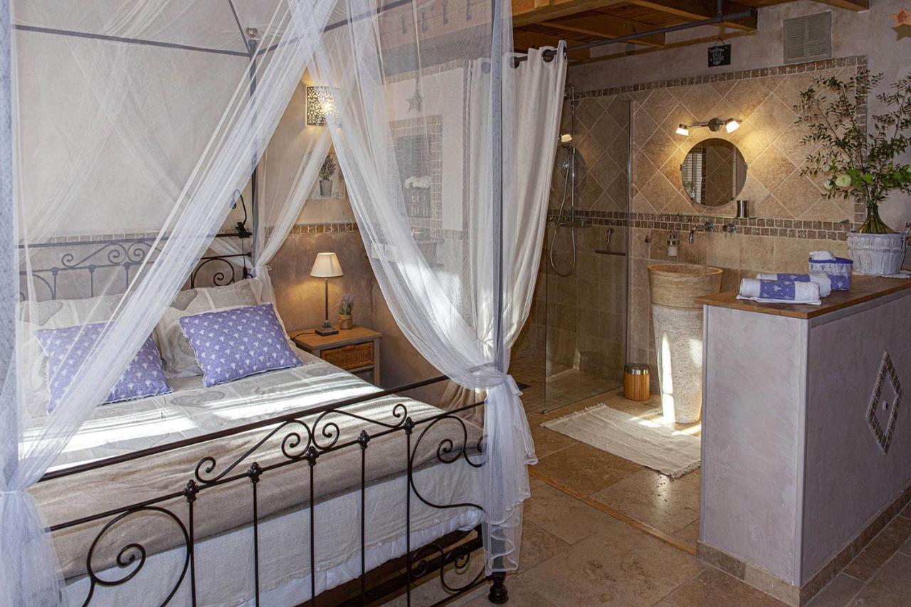 Bed and Breakfast Mas Des Rabasses Le Pontet  Zewnętrze zdjęcie